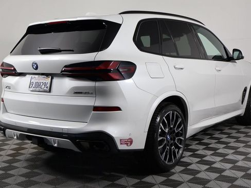 Used 2024 BMW X5 xDrive50e w/ Executive Package AWD/4WD image 4