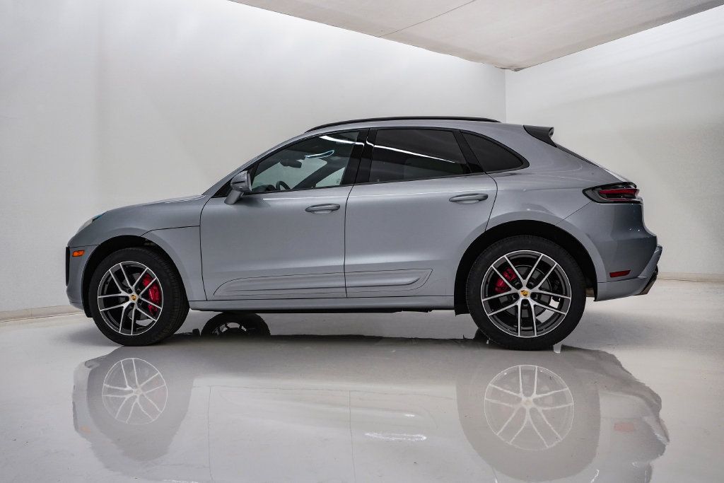 Certified 2026 Porsche Macan S AWD/4WD image 2
