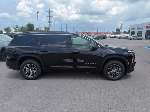 New 2026 Chevrolet Traverse LT w/ LPO, Floor Liner Package FWD image 7