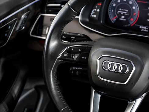 Used 2019 Audi Q8 Prestige w/ Luxury Package AWD/4WD image 14