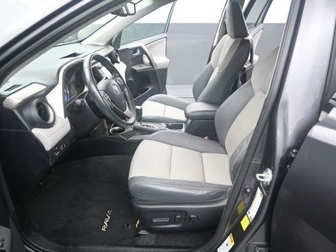 Used 2014 Toyota RAV4 Limited FWD image 11