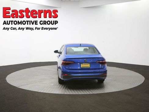 Used 2024 Volkswagen Jetta SE image 34