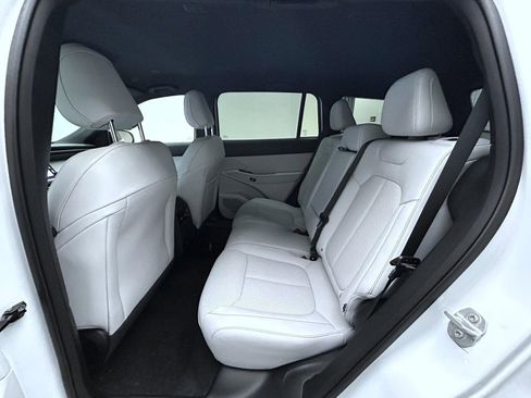 New 2026 Jeep Cherokee Limited image 11