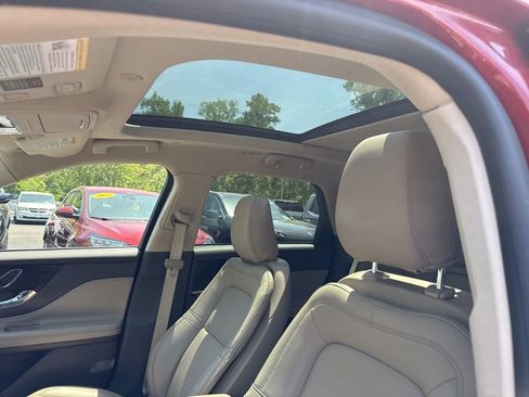Used 2023 Lincoln Corsair Reserve w/ Equipment Group 201A AWD/4WD image 24