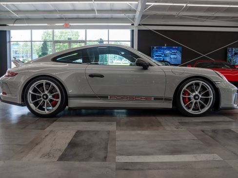 Used 2018 Porsche 911 GT3 RWD image 75