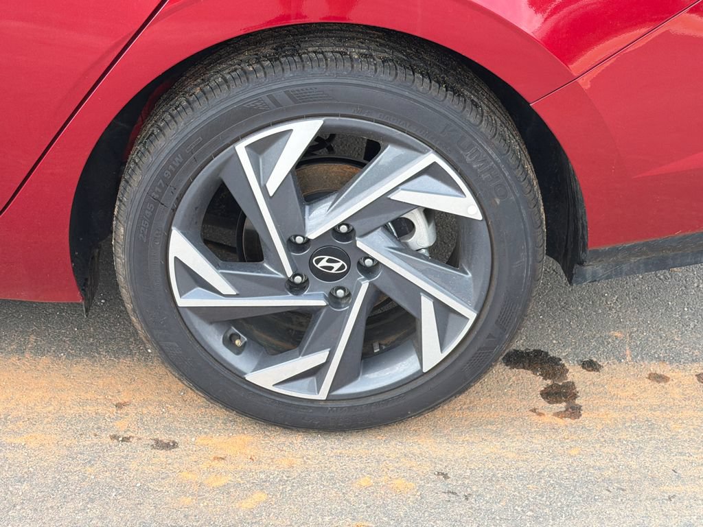Certified 2025 Hyundai Elantra Sport FWD image 19