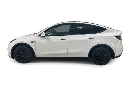 Certified 2023 Tesla Model Y Long Range AWD/4WD image 3