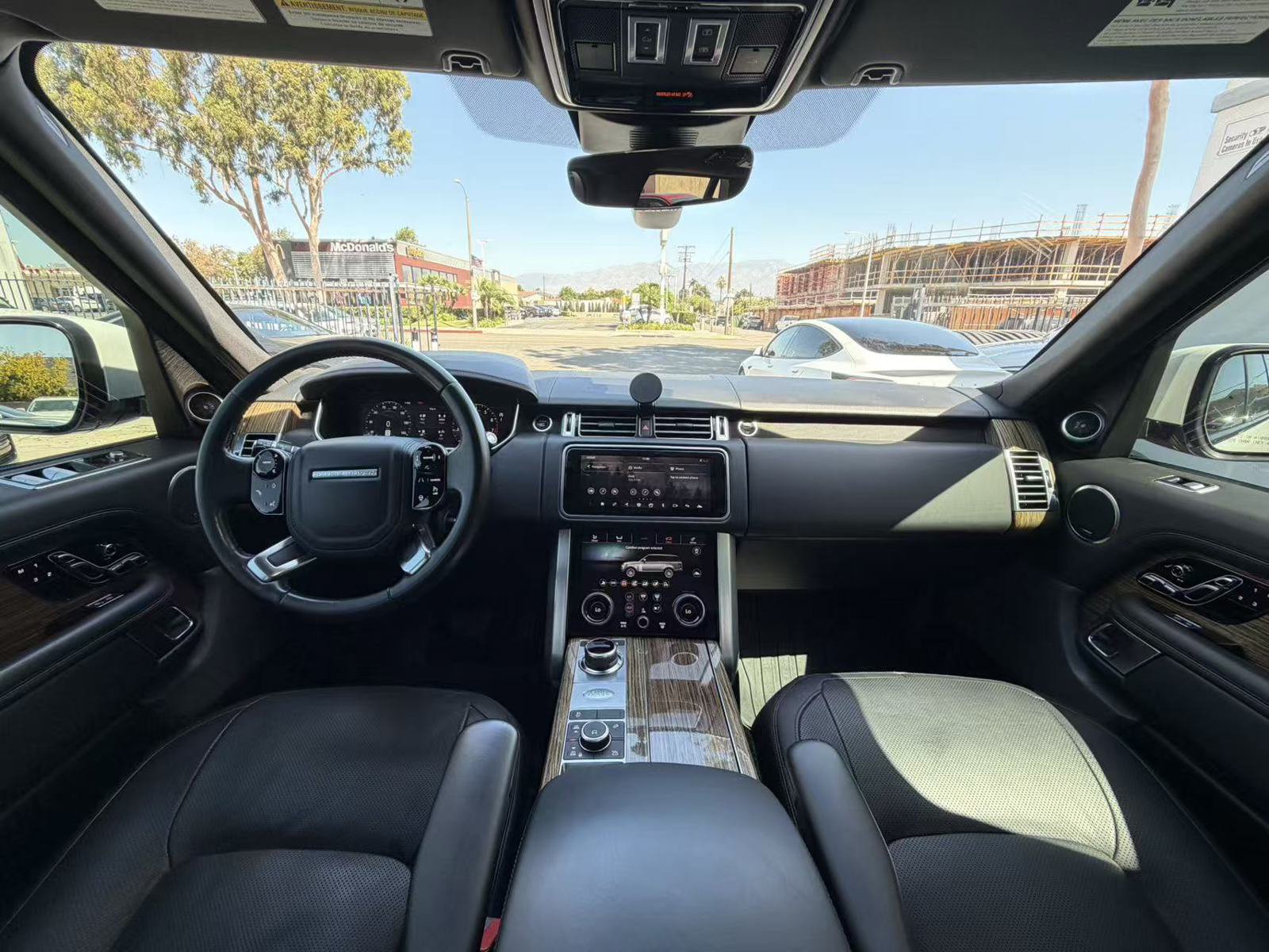 Used 2019 Land Rover Range Rover HSE AWD/4WD image 12