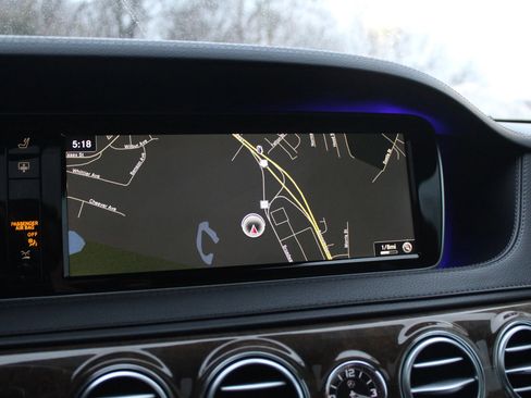 Used 2016 Mercedes-Benz S 550 4MATIC Sedan image 34