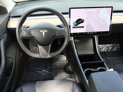 Used 2019 Tesla Model 3 Standard Range Plus RWD image 18
