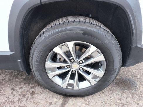 Used 2025 Chevrolet Equinox LT AWD/4WD image 30