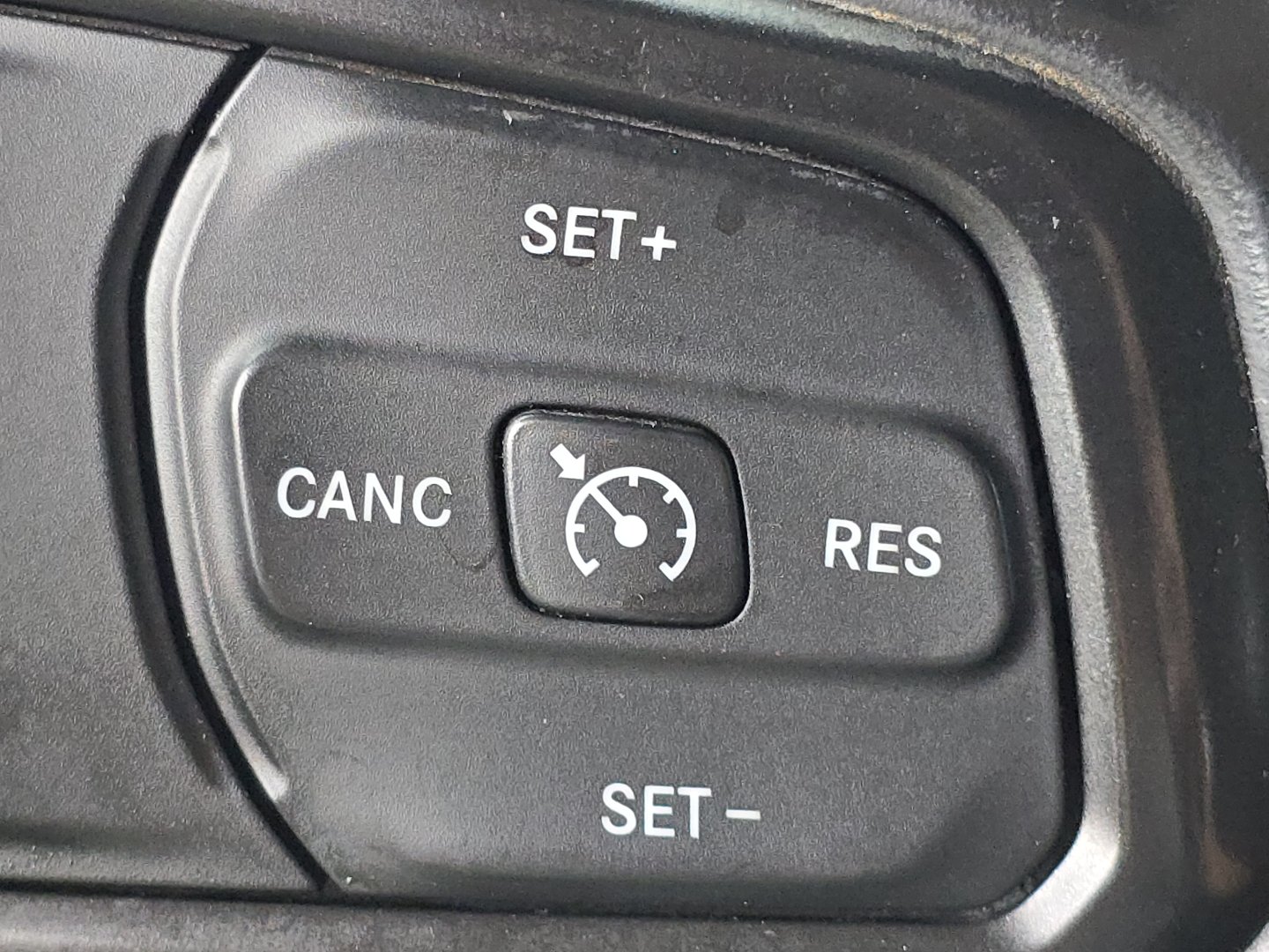 Used 2021 Jeep Gladiator Sport AWD/4WD image 10