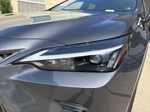Used 2023 Lexus NX 250 FWD w/ Towing Package (2000 Lbs) image 8