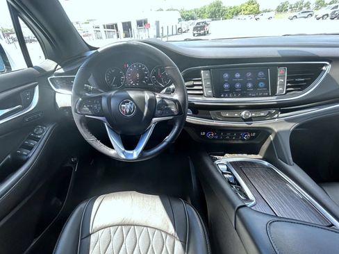 Used 2024 Buick Enclave Avenir w/ Avenir Technology Package AWD/4WD image 13