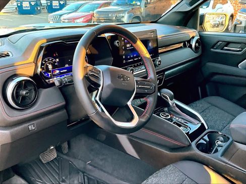 Used 2024 Chevrolet Colorado Z71 w/ Z71 Convenience Package 2 image 8