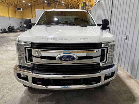 Used 2019 Ford F250 XLT w/ XLT Value Package image 7