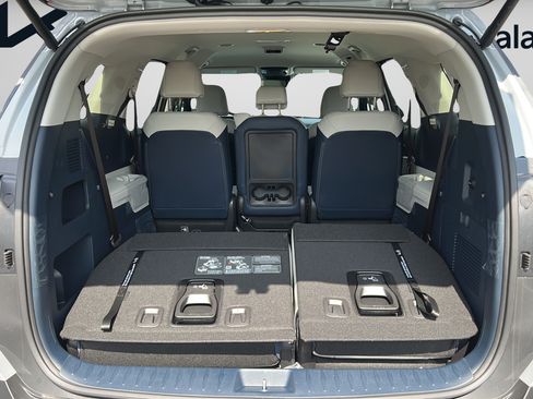 New 2026 Kia Carnival EX FWD image 12