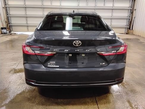 Used 2025 Toyota Camry LE AWD/4WD image 8