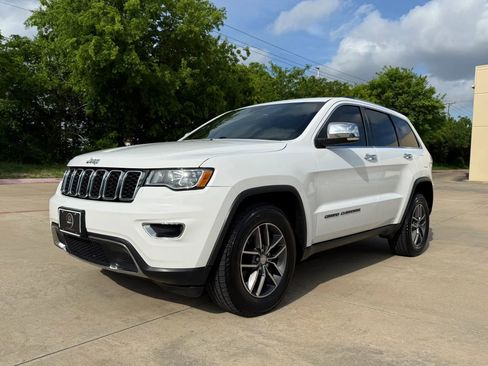 Used 2017 Jeep Grand Cherokee Limited AWD/4WD image 2