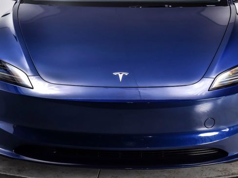 Used 2025 Tesla Model 3 Long Range AWD/4WD image 9