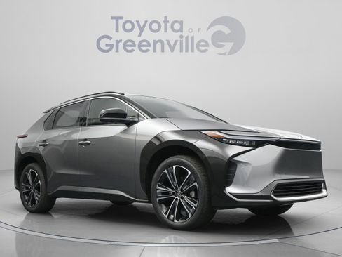 Used 2024 Toyota bZ4X AWD w/ Weather Package image 19