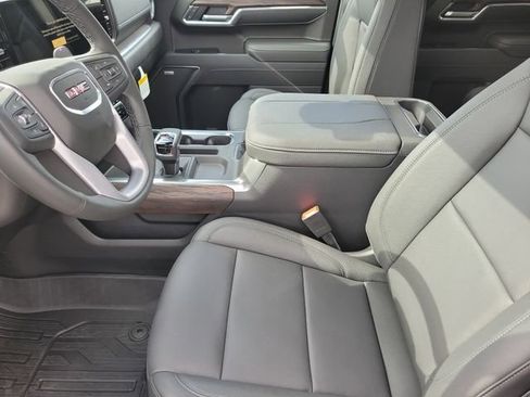 New 2026 GMC Sierra 1500 SLT AWD/4WD image 15