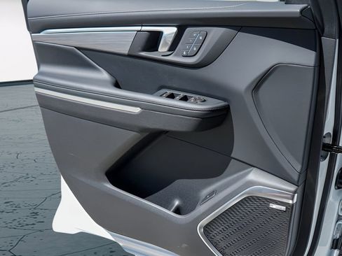 New 2026 Buick Enclave Preferred w/ Power Package image 16