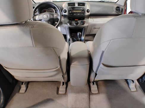 Used 2012 Toyota RAV4 4WD V6 w/ Tow Prep Pkg image 12
