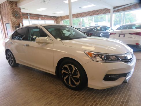 Used 2016 Honda Accord EX-L image 64