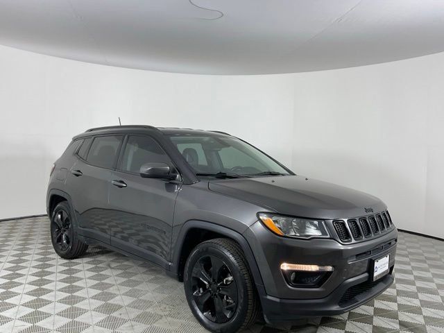 Used 2020 Jeep Compass Latitude FWD image 2