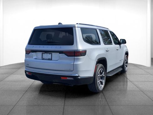 Used 2024 Jeep Wagoneer Series III image 7