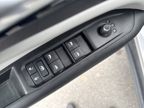Used 2022 Jeep Compass Limited AWD/4WD image 16