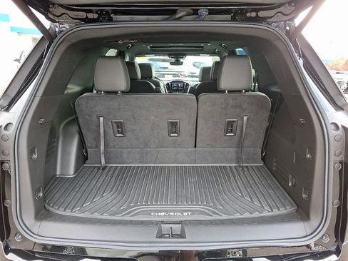 Used 2023 Chevrolet Traverse Premier image 28