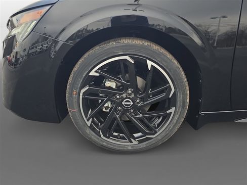 New 2026 Nissan Sentra SR image 9