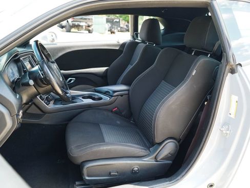 Used 2022 Dodge Challenger GT RWD image 7