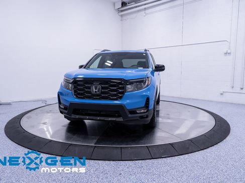 Used 2025 Honda Passport TrailSport image 29
