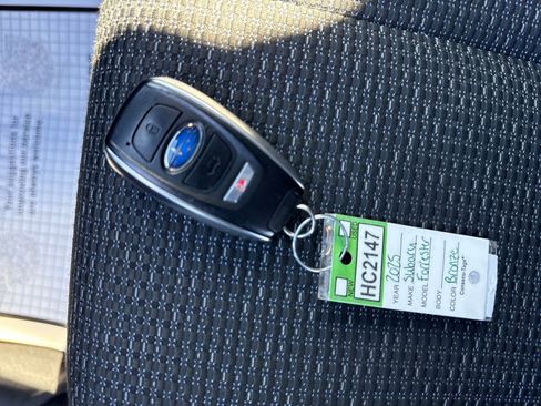 Used 2025 Subaru Forester Premium AWD/4WD image 29