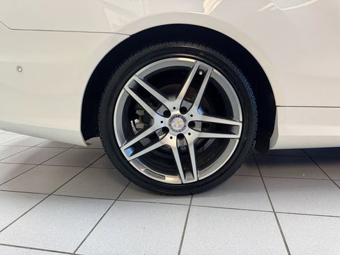 Used 2017 Mercedes-Benz E 400 4MATIC Coupe image 62