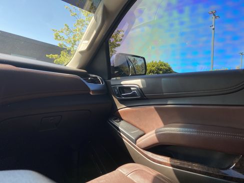 Used 2017 Chevrolet Suburban Premier image 19