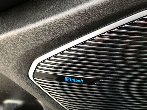 Used 2022 Jeep Grand Cherokee Overland w/ Adv Protech Group III image 28