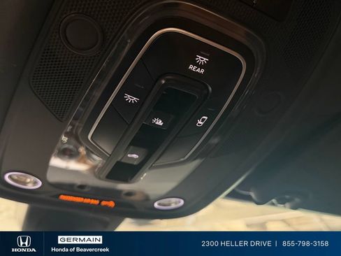 Used 2018 Bentley Bentayga AWD/4WD image 31