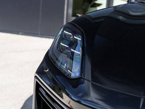 New 2026 Porsche Cayenne Turbo image 18