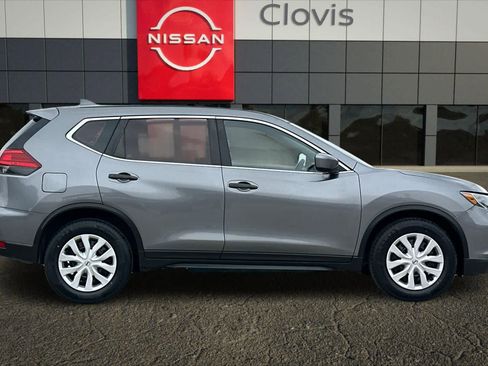 Used 2017 Nissan Rogue S FWD image 9