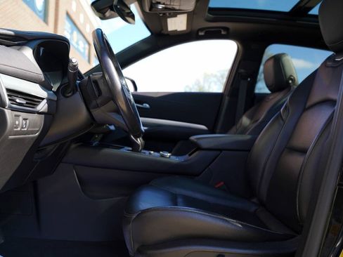 Used 2019 Cadillac XT4 Premium Luxury image 13