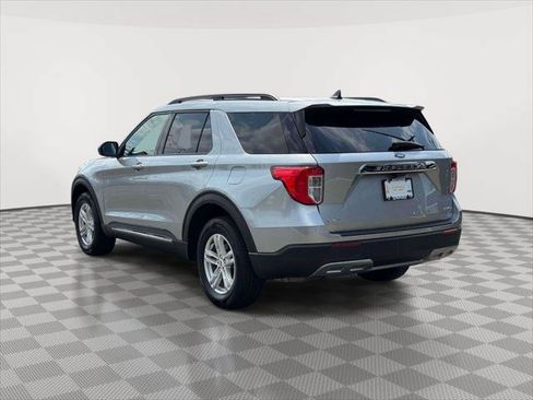 Certified 2023 Ford Explorer XLT w/ Equipment Group 202A AWD/4WD image 5