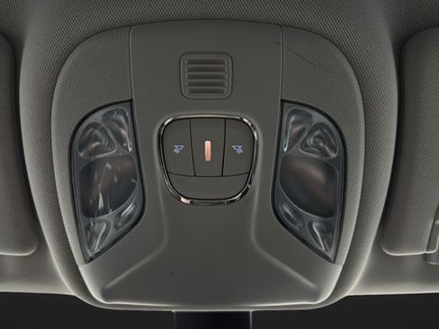 Used 2018 Jeep Compass Limited w/ Navigation Group AWD/4WD image 29