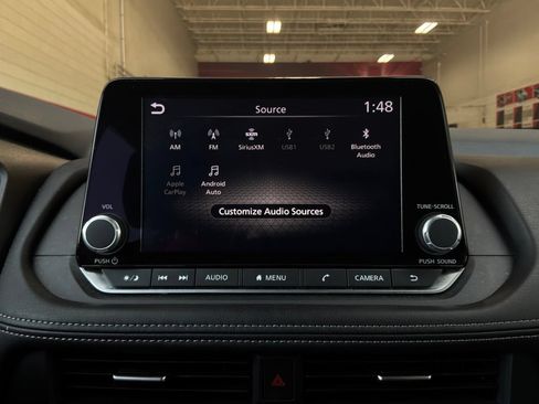 Used 2025 Nissan Rogue SV FWD image 29