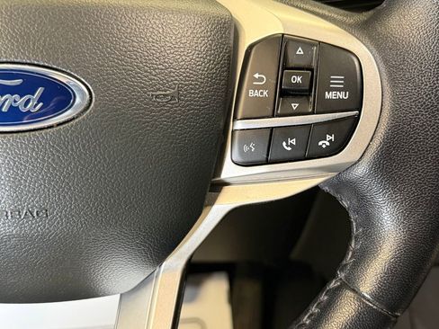 Used 2021 Ford Explorer XLT w/ Equipment Group 202A AWD/4WD image 12