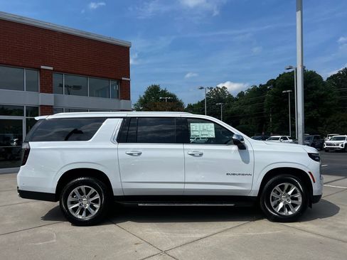 New 2026 Chevrolet Suburban Premier w/ Sun And Tow Package AWD/4WD image 2