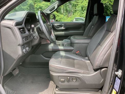Used 2024 Chevrolet Suburban RST w/ Luxury Package AWD/4WD image 11